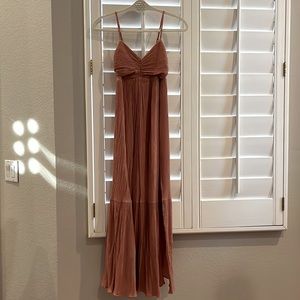 A&F Crinkle Maxi Dress with Slit XS